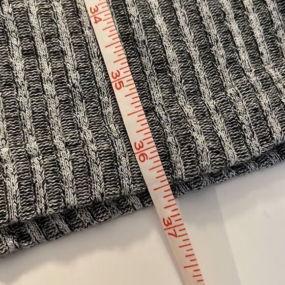 GAP gray ribbed two-tone dress lightweight fabric w/sweater like feel. SZ M. - Picture 12 of 12